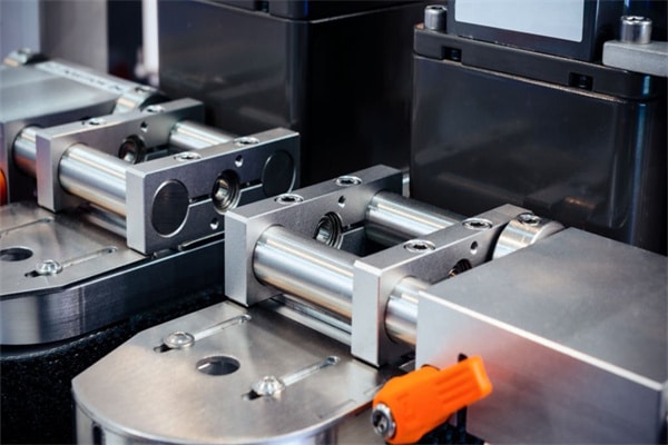 Fragment of the conveyor of the pharmaceutical labeling machine.