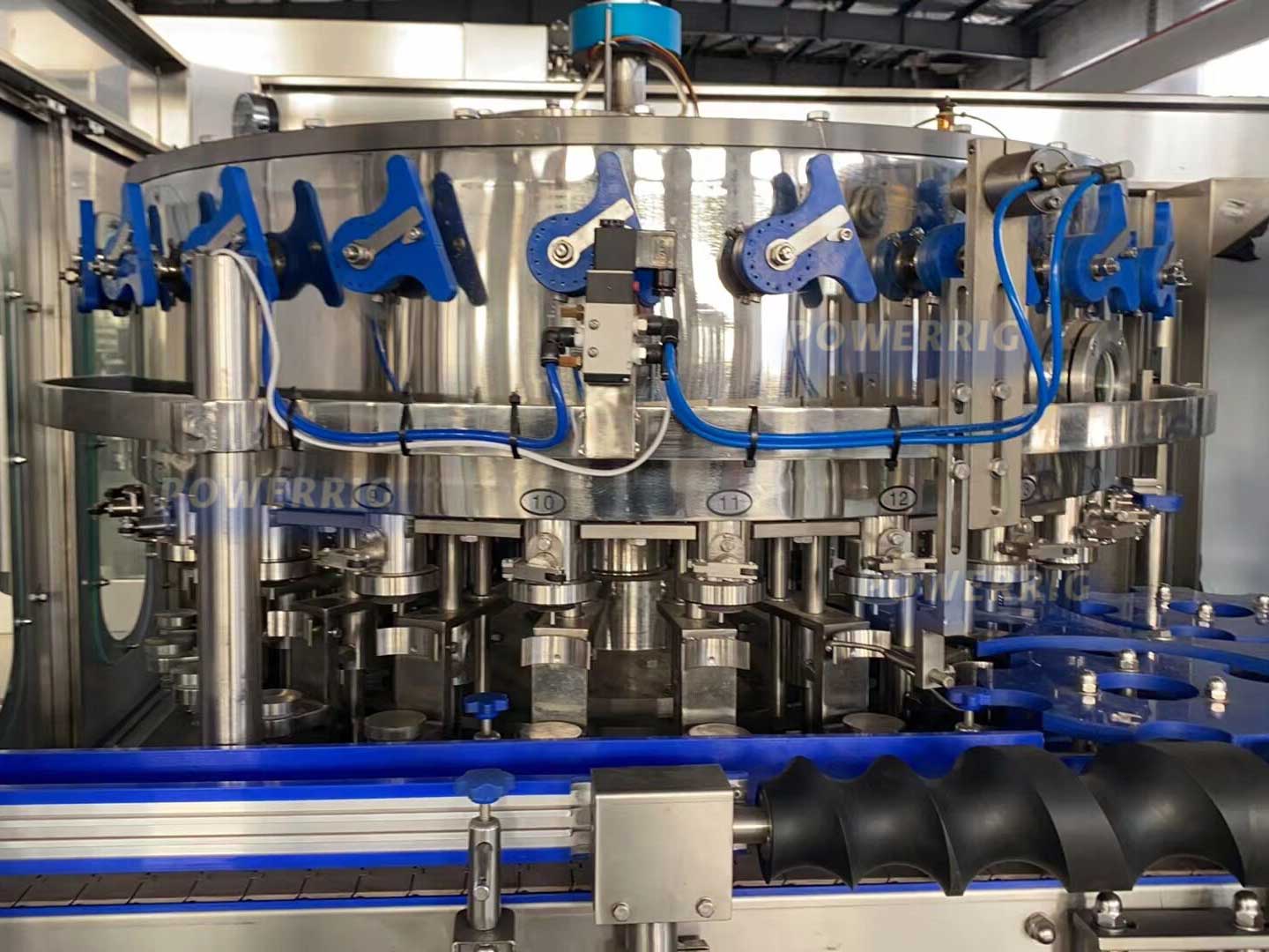 Isobaric pressure / counter pressure filling system