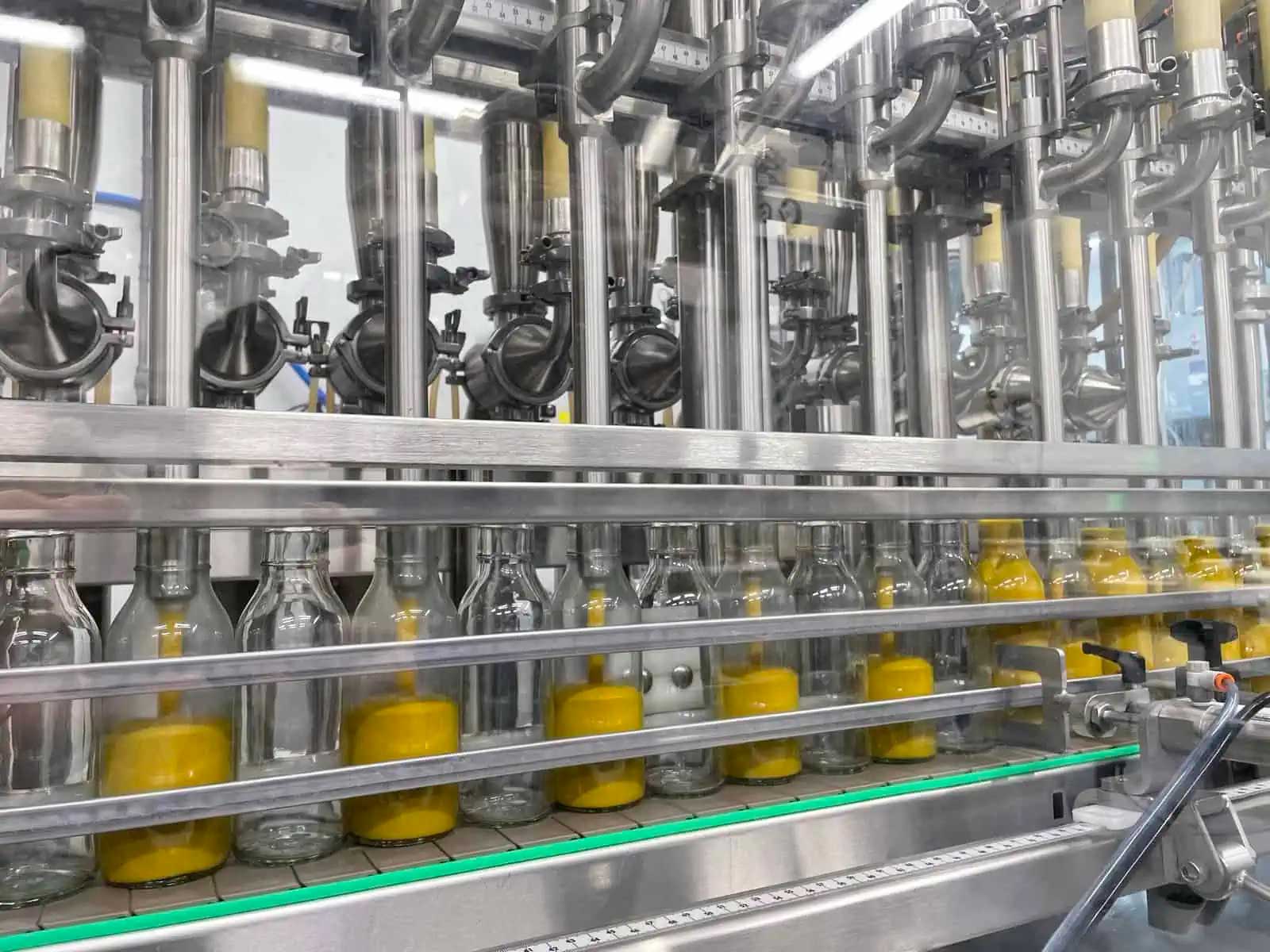 sauce bottle filling machine