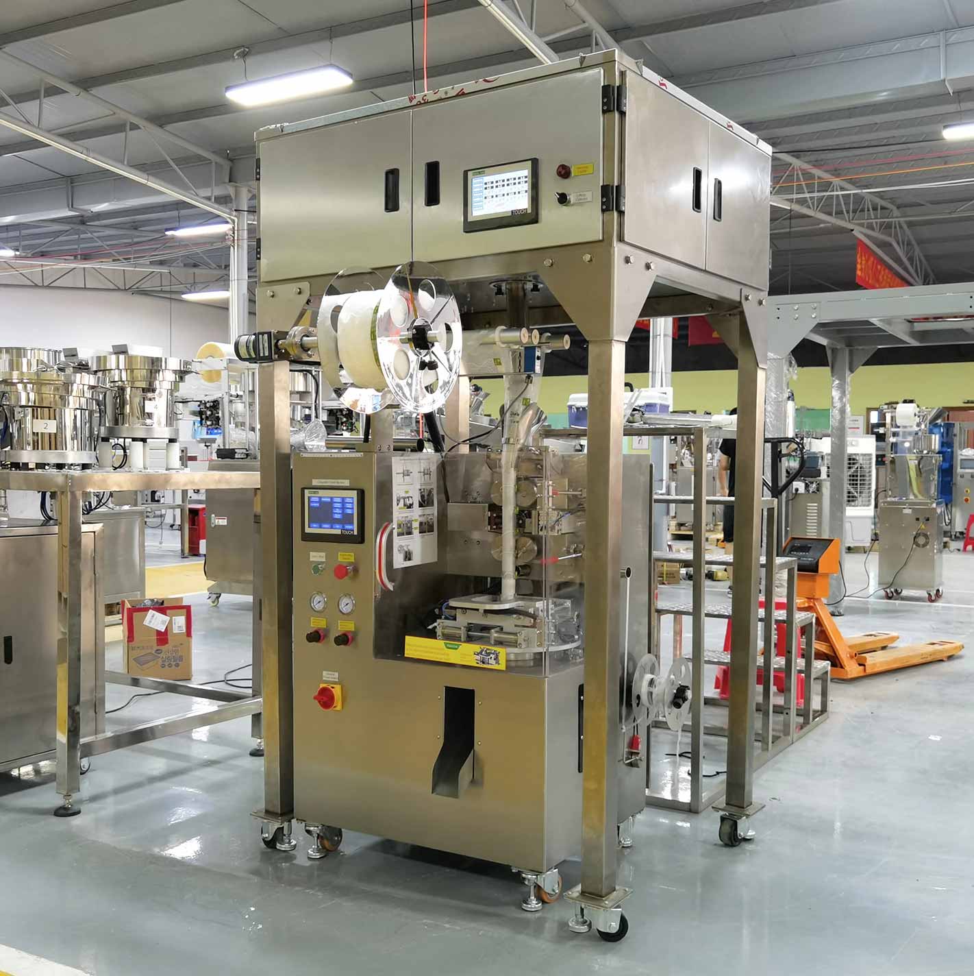 tea bag filling and sealing machine