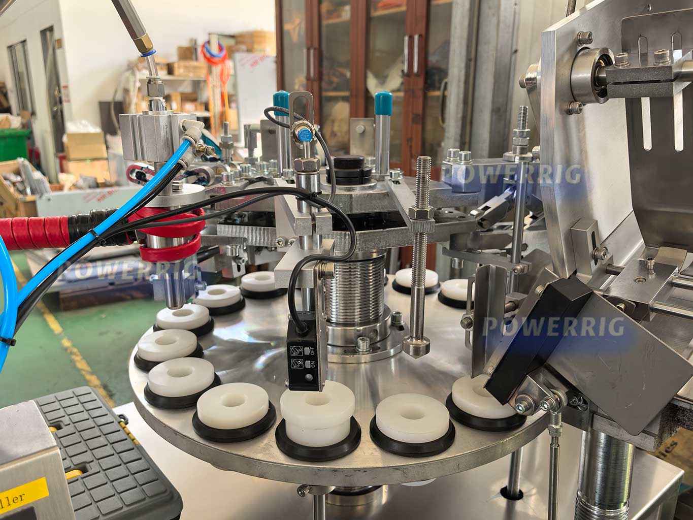 ointment tube filling and sealing machine